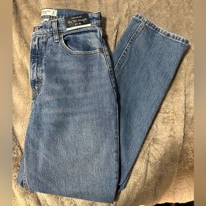 BRAND NEW Abercrombie & Fitch Jeans